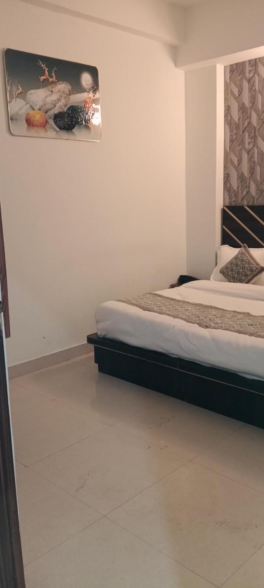 غازي أباد Hotel Blue Heaven Oyotownhouse المظهر الخارجي الصورة