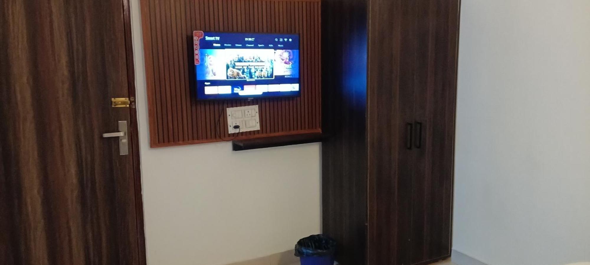 غازي أباد Hotel Blue Heaven Oyotownhouse المظهر الخارجي الصورة