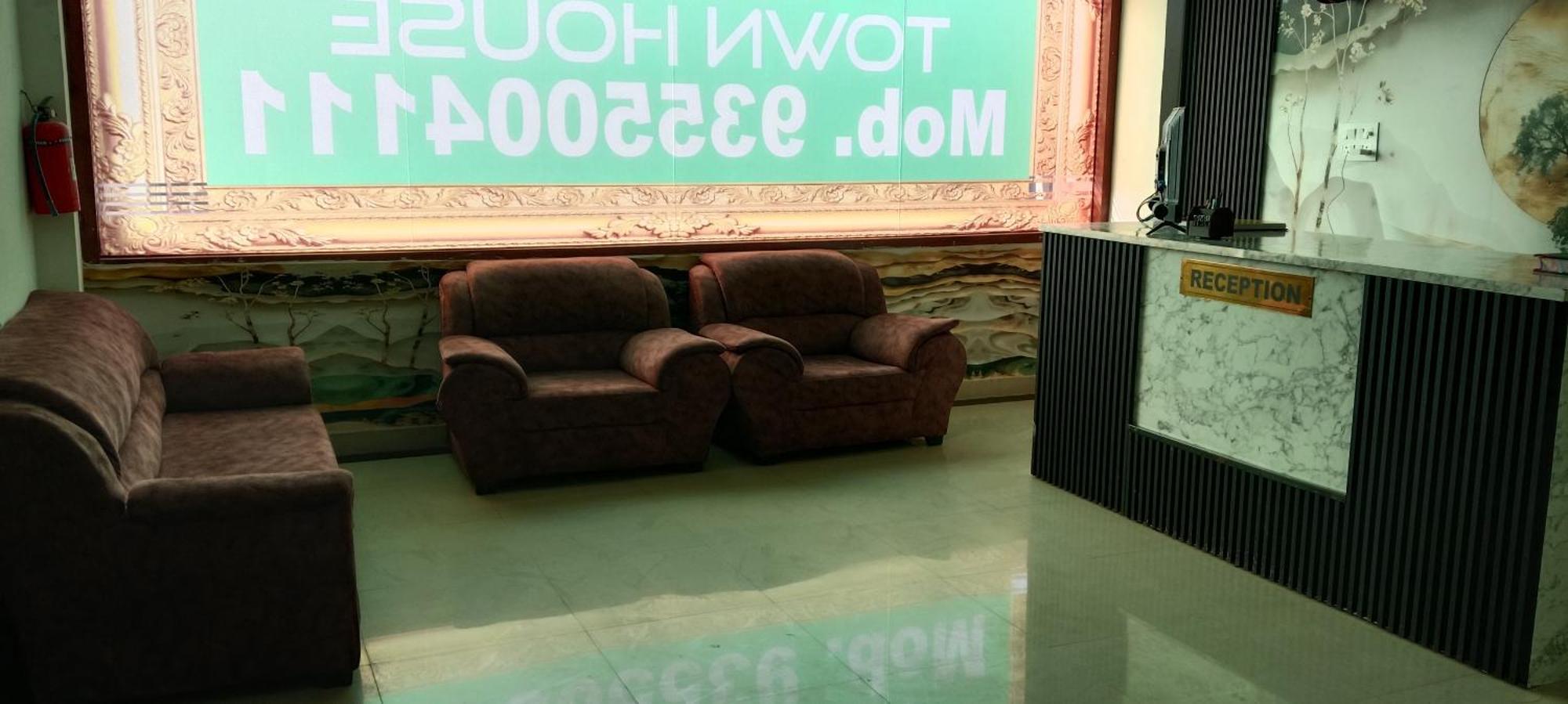 غازي أباد Hotel Blue Heaven Oyotownhouse المظهر الخارجي الصورة